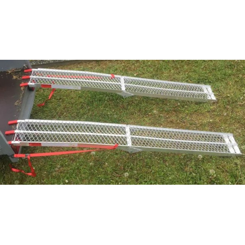 Jeu de 2 rampes alu caillebotis pliantes 2,27 m - 680 kg - TRAILERS EQUIPMENT